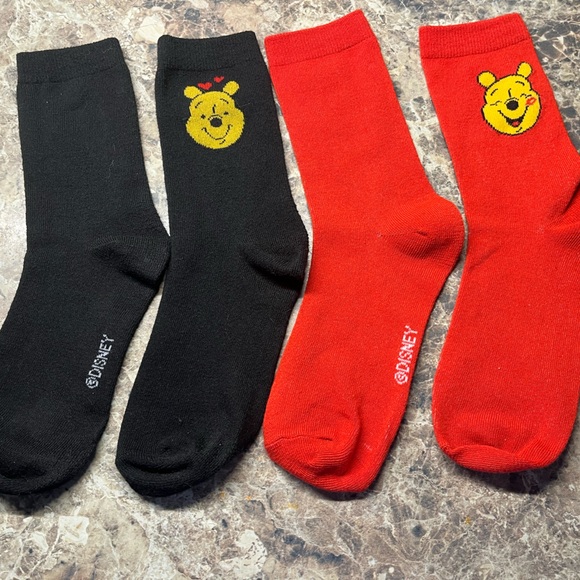 Disney Winnie the Poo Black and Red Casual Socks Set - Picture 1 of 3